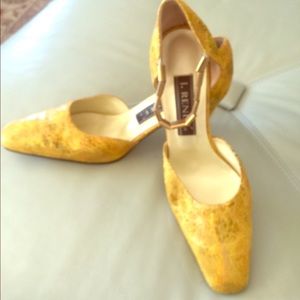 Beautiful gold iridescent heel